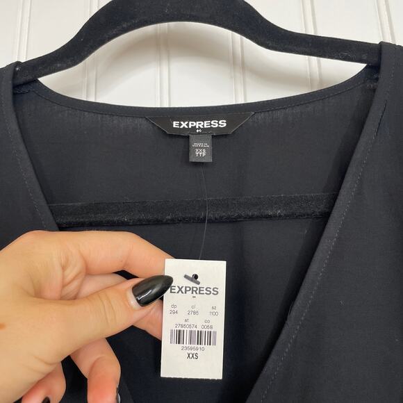 NWT Express Black Bell Sleeve Faux Wrap Romper Size XXS - Picture 5 of 9